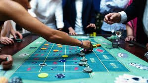 Antarmuka permainan Caribbean Stud Poker di platform kirim4d